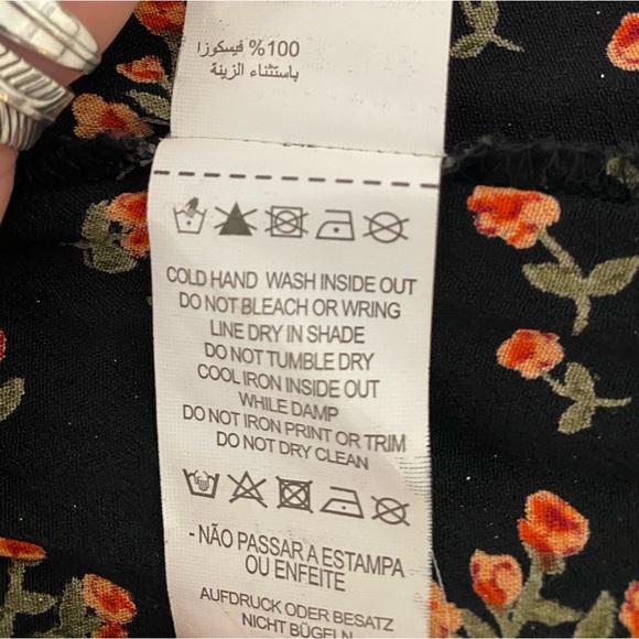 Black floral dress - Picture 5 of 7